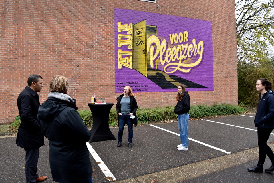 Hasselt vraagt aandacht voor pleegzorg met streetart in Kuringen: “84 kinderen zoeken nog een thuis”